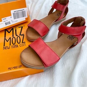 Miz Mooz New York Romy Leather ankle wrap sandals Size 39